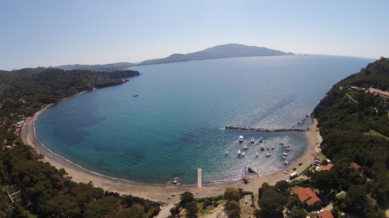 Camping Lacona Capoliveri  Buitenkant foto